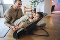 BABYBJÖRN Bouncer Balance Soft  Woven/Jersey Tri Fabric, Dark Grey + Toy