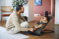 BABYBJÖRN Bouncer Balance Soft  Woven/Jersey Tri Fabric, Dark Grey + Toy