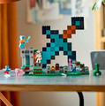 LEGO Minecraft The Sword Outpost 8+
