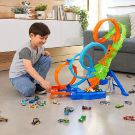 Hot Wheels® 4-Loop Crash-Out™ Track Set HXR70 5+