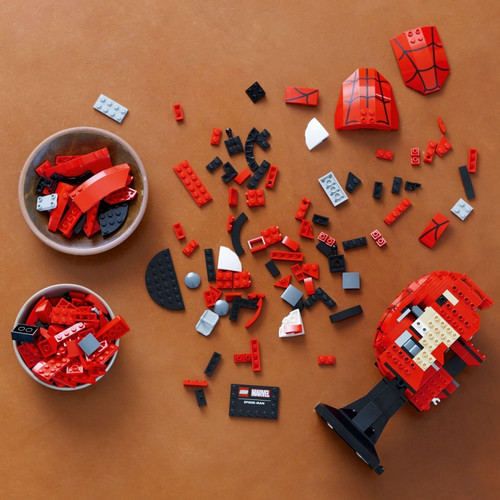 LEGO Marvel Spider-Man's Mask 18+