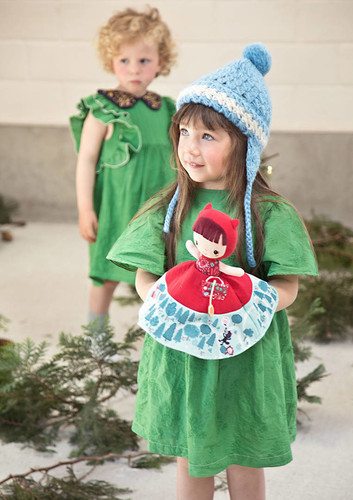 LILLIPUTIENS Little Red Riding Hood Reversible Storydoll 12m+
