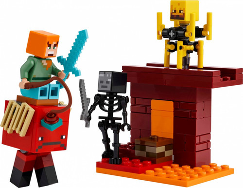 LEGO Minecraft The Nether Lava Battle 6+