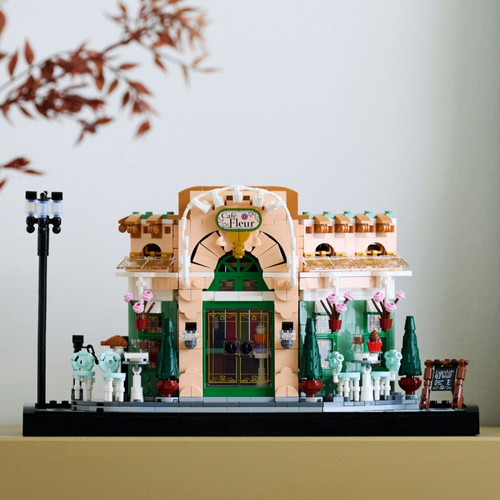 LEGO Icons French Cafe 18+