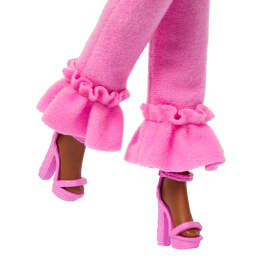 Barbie Deluxe Style Doll #4 HYV28 3+