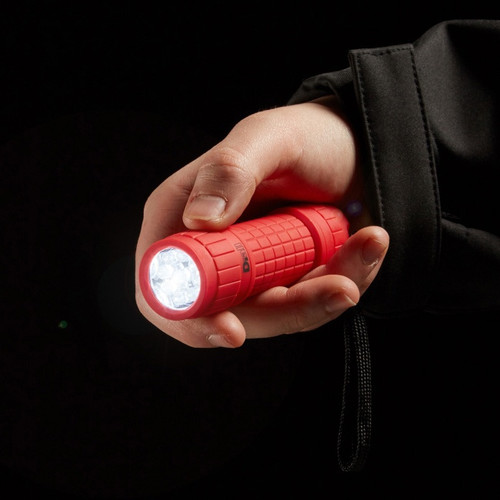 Diall 9 LED Torch 3x AAA, rubber, red