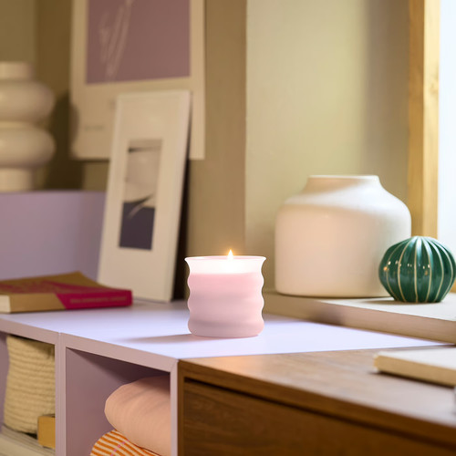 JUVELTRAST Scented candle in glass, Red berries pink, 50 hr