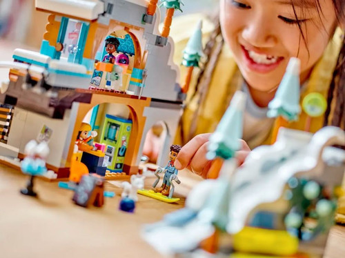 LEGO Friends Holiday Ski Slope and Café 9+