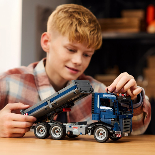 LEGO Technic Dump Truck 9+