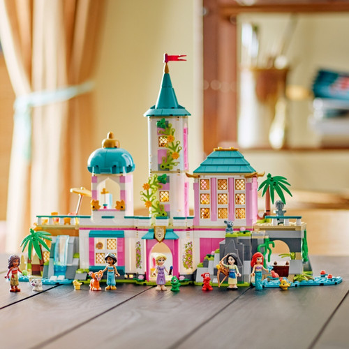 LEGO Disney Princess Castle & Royal Pets 6+