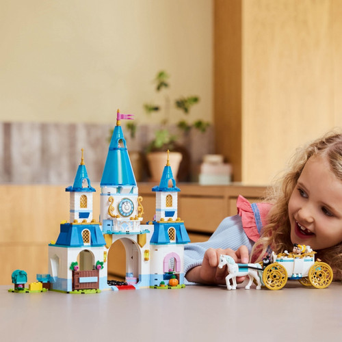 LEGO Disney Cinderellas Castle & Horse Carriage 6+