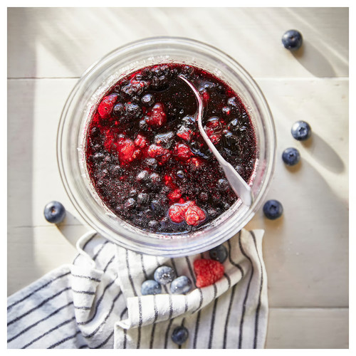 STÖRTSKÖN Scented candle in glass, Berries/red, 40 hr
