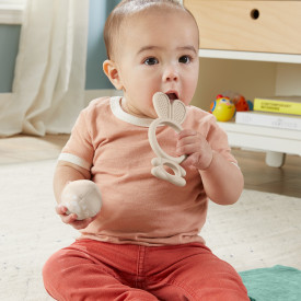 Fisher Price So Many Senses Gift Set, 4 Baby Sensory Toys HRB17 0+