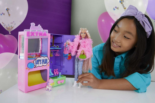 Barbie® Extra Playset and Accessories New 2022! HFG75 3+