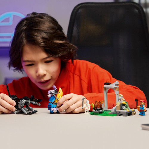 LEGO Fortnite Peely & Sparkplug's Camp 7+