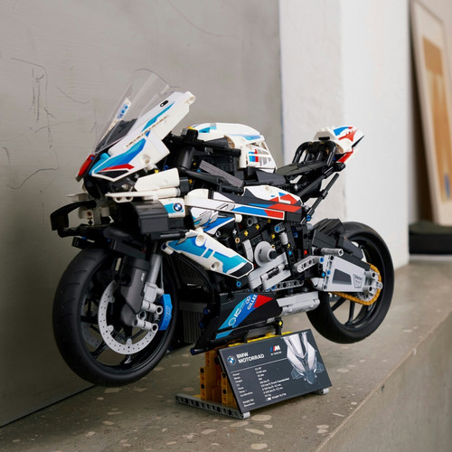LEGO Technic BMW M 1000 RR 18+