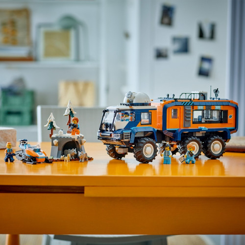 LEGO City Arctic Explorer Science Lab Truck 60471 8+