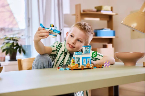 LEGO Animal Crossing Fly with Dodo Airlines 7+
