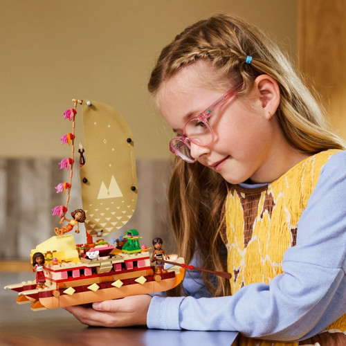 LEGO Disney Moanas Adventure Canoe 6+