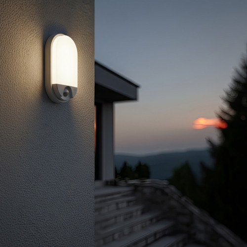 MacLean LED Lamp with Motion Sensor IP54 15W 340 W, indoor/outdoor