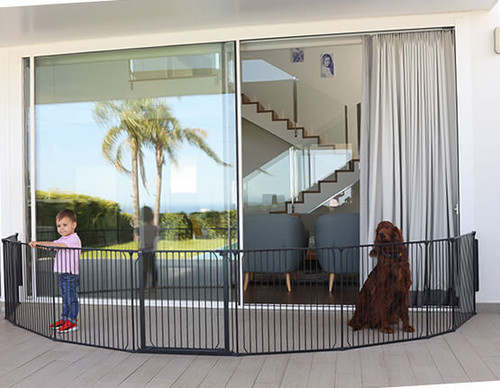 Baby Dan Carl Wide XX outdoor safety gate, black