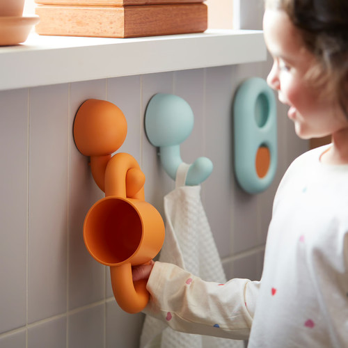 HUMLESJÖN Hook with suction cup, orange/turquoise, 12x8 cm