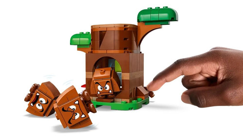 LEGO Super Mario Goombas Playground 7+