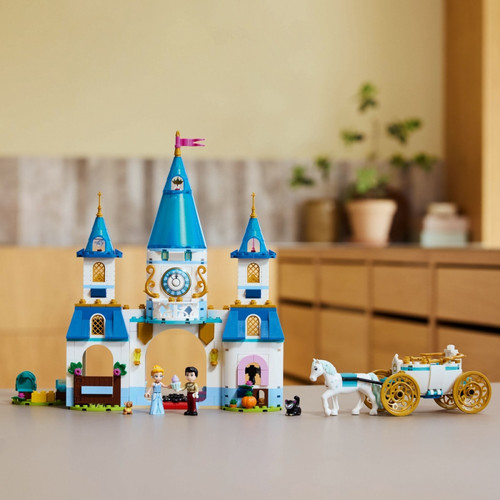 LEGO Disney Cinderellas Castle & Horse Carriage 6+
