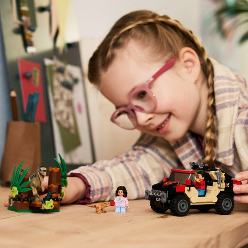 LEGO Jurassic World Raptor Off-Road Escape 6+