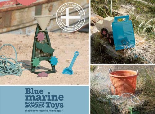 Dantoy Blue Marine Sand Set with Funnel 2+