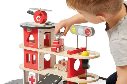 Janod Wooden Fire Station 2+