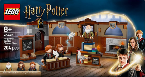 LEGO Harry Potter Hogwarts Castle: Charms Class 8+