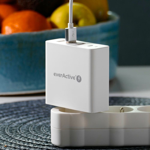 EverActive Charger 3xUSB USB-C PD 60.5W EU Plug