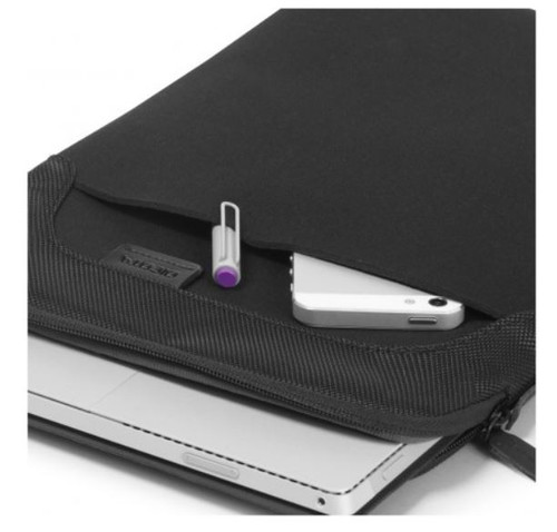 Dicota Notebook / Ultrabook Sleeve Ultra Skin PRO 13-13.3'', black