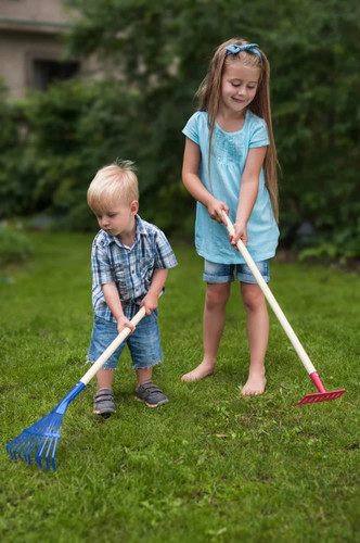 Children's Metal Garden Rake, assorted colours, 3+