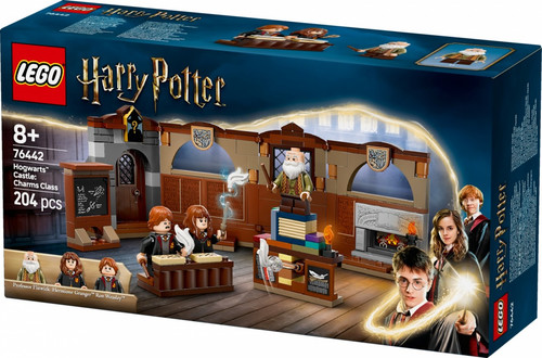 LEGO Harry Potter Hogwarts Castle: Charms Class 8+