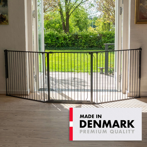 Baby Dan Carl Wide X outdoor safety gate, black