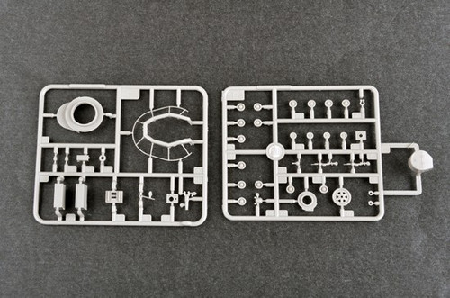 Trumpeter Plastic Model Soviet T-28 Medium Tank Welded 1:72 14+