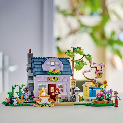 LEGO Friends Beekeepers' House and Flower Garden 12+