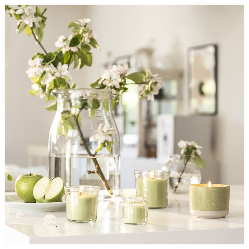 LÖVSKOGSLUND Scented candle in ceramic jar, Apple/bright beige-yellow, 25 hr