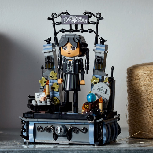 LEGO BrickHeadz Wednesday Addams 10+