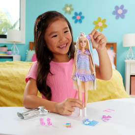 Barbie Fun & Fancy Doll & Accessories, Blonde Fashion Doll JCT72 3+
