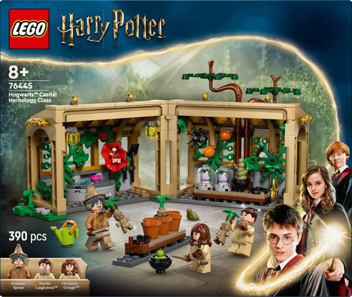 LEGO Harry Potter Hogwarts Castle Herbology Class 8+