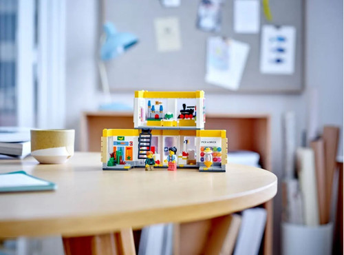 LEGO Brand Store 40574 9+