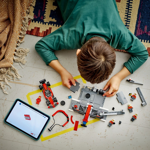 LEGO City F1 Pit Stop & Pit Crew with Ferrari Car 6+