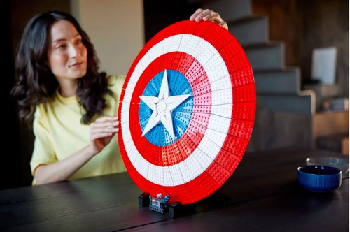 LEGO Super Heroes Captain America's Shield 18+