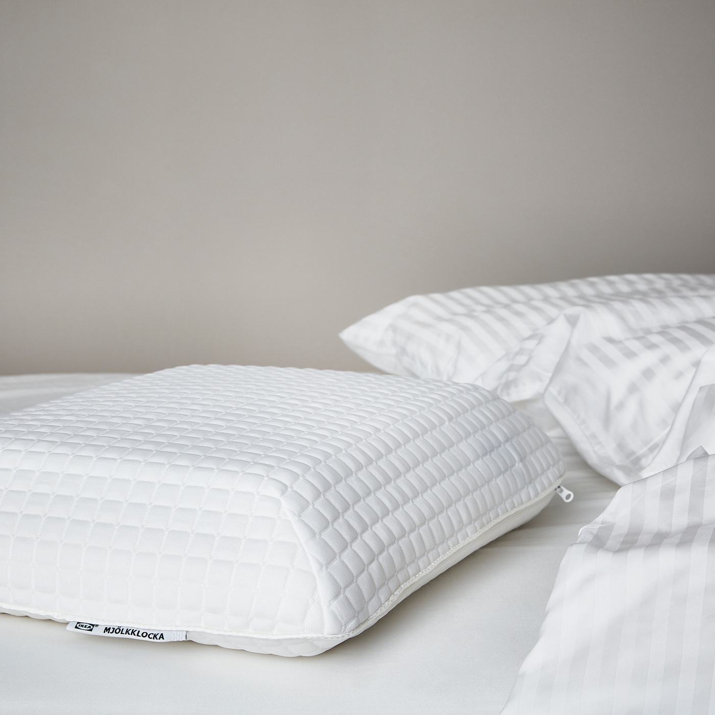 KVARNVEN Ergonomic pillow, side/back sleeper, Queen - IKEA